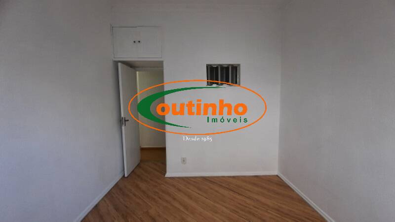 Apartamento à venda com 2 quartos, 63m² - Foto 14