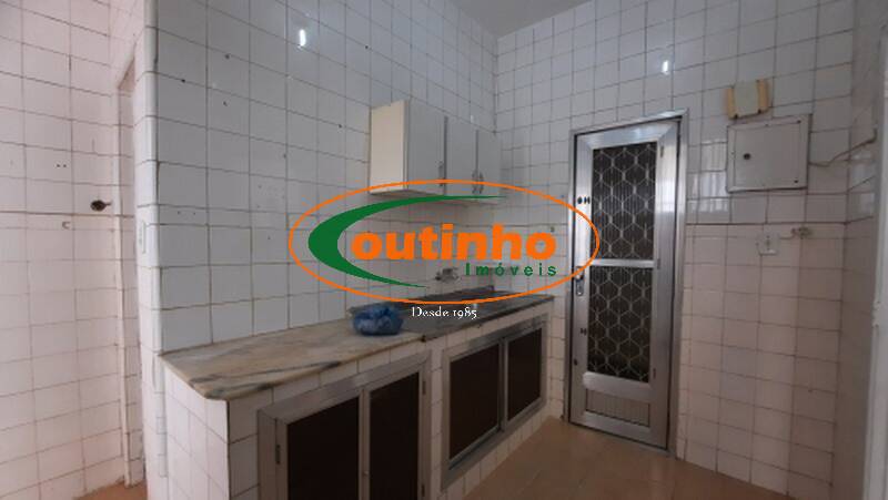 Apartamento à venda com 2 quartos, 63m² - Foto 18