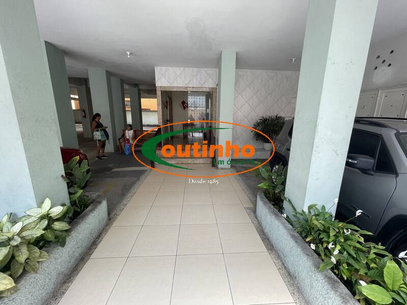 Apartamento à venda com 1 quarto, 45m² - Foto 2