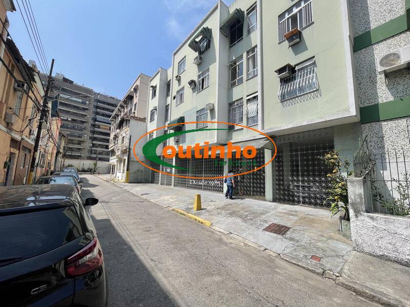 Apartamento à venda com 1 quarto, 45m² - Foto 1