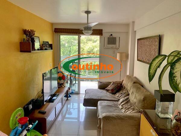 Apartamento à venda com 2 quartos, 71m² - Foto 4