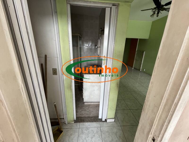 Apartamento à venda com 2 quartos, 62m² - Foto 13