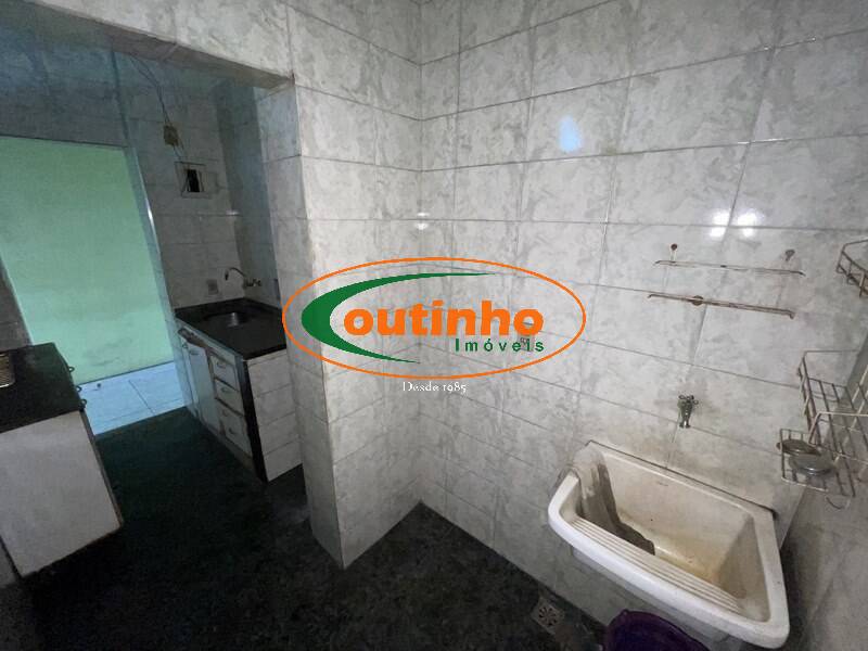 Apartamento à venda com 2 quartos, 62m² - Foto 26