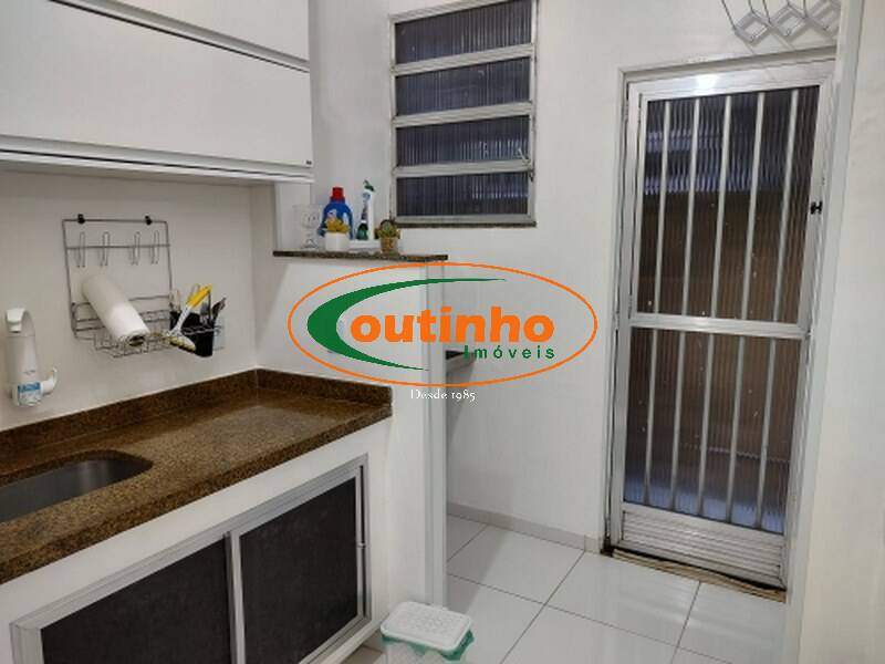 Apartamento à venda com 2 quartos, 46m² - Foto 11