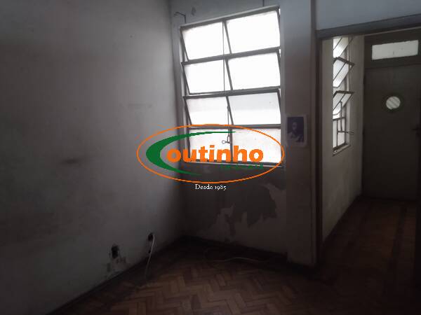 Apartamento à venda com 2 quartos, 70m² - Foto 4