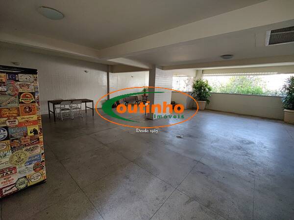 Apartamento à venda com 3 quartos, 142m² - Foto 27