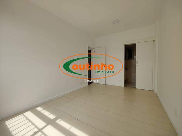 Apartamento à venda com 3 quartos, 142m² - Foto 9