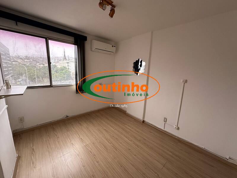 Apartamento à venda com 2 quartos, 66m² - Foto 18