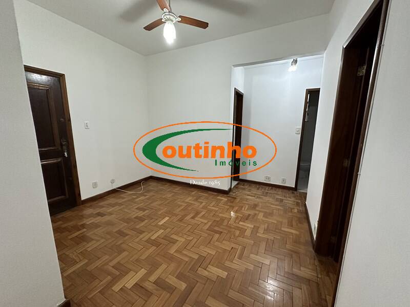 Apartamento à venda com 2 quartos, 56m² - Foto 2