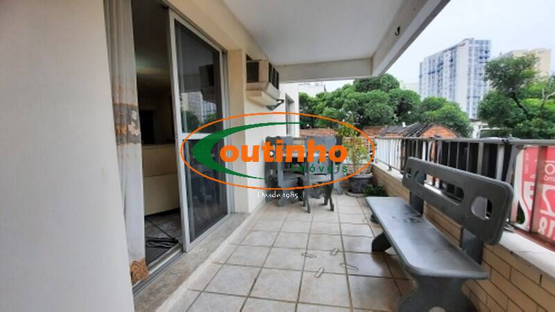 Apartamento à venda com 2 quartos, 104m² - Foto 3