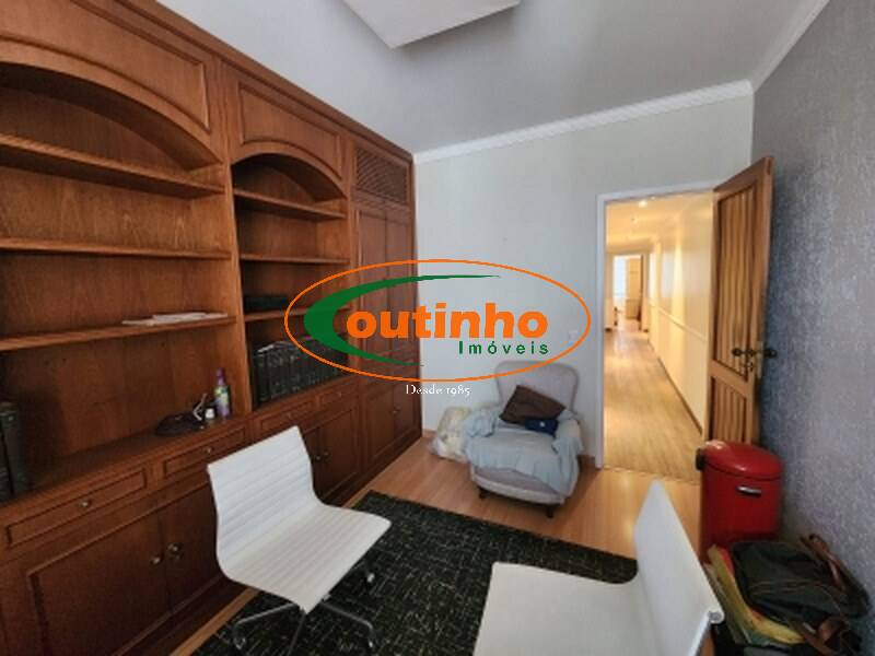 Apartamento à venda com 4 quartos, 150m² - Foto 32