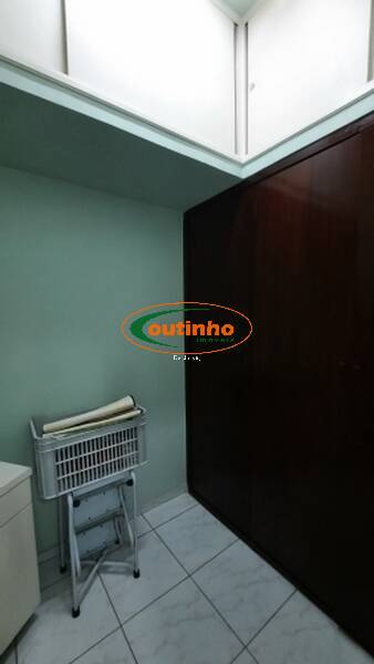 Apartamento à venda com 2 quartos, 75m² - Foto 19