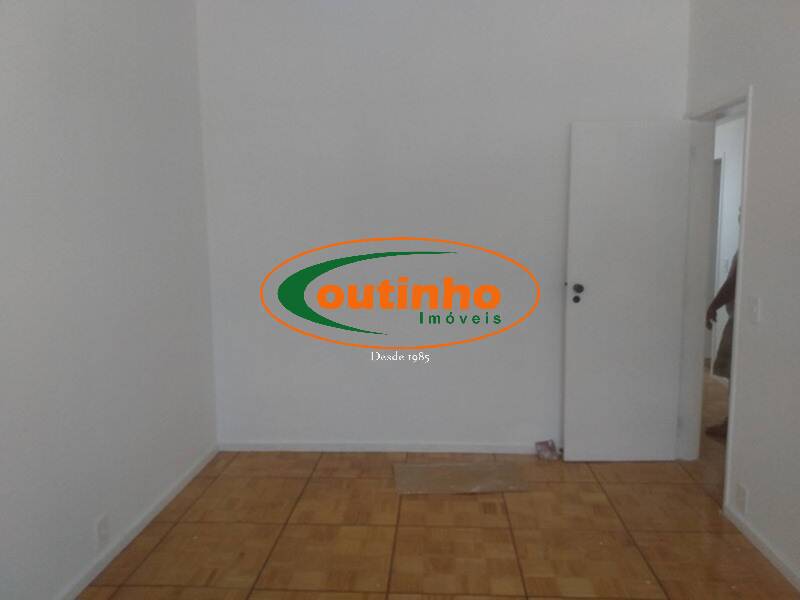 Apartamento à venda com 3 quartos, 130m² - Foto 13