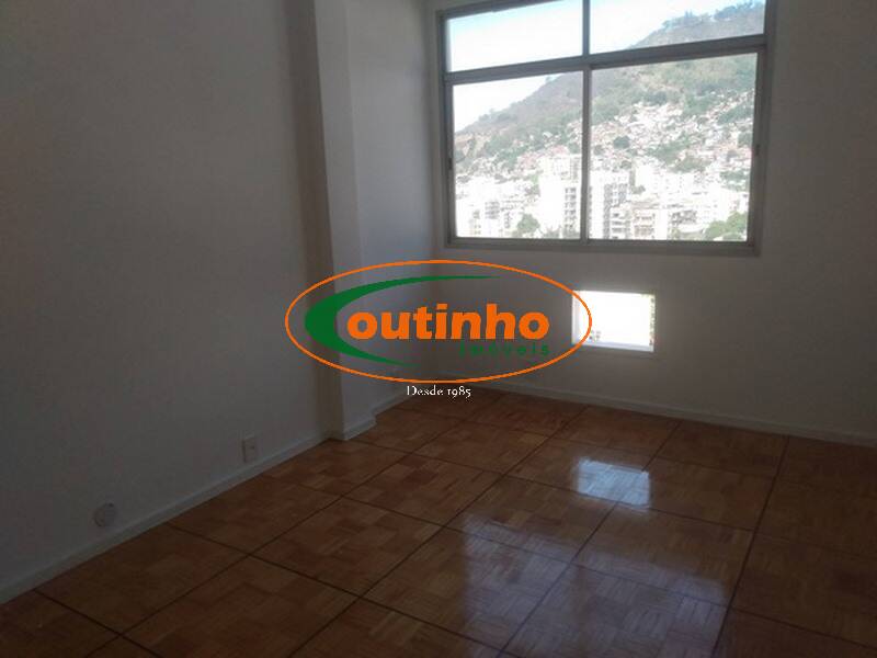 Apartamento à venda com 3 quartos, 130m² - Foto 11