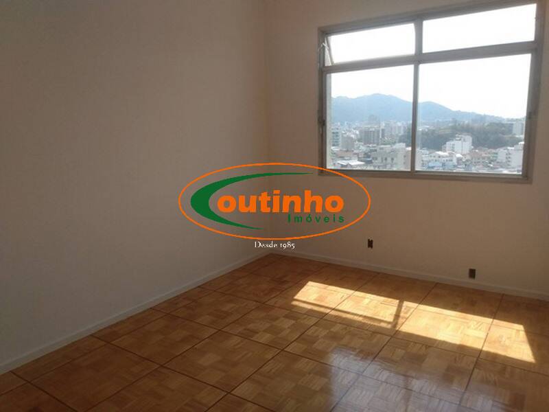 Apartamento à venda com 3 quartos, 130m² - Foto 19