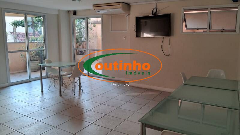 Apartamento à venda com 2 quartos, 62m² - Foto 19