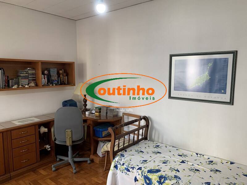 Casa à venda com 4 quartos, 240m² - Foto 22