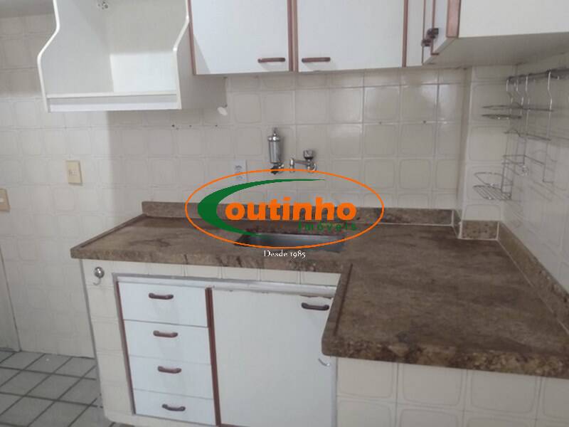 Apartamento à venda com 2 quartos, 74m² - Foto 25