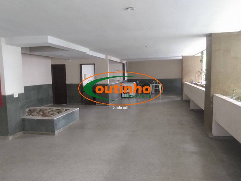 Apartamento à venda com 2 quartos, 74m² - Foto 30