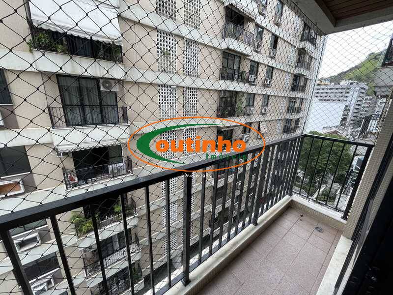 Apartamento à venda com 3 quartos, 92m² - Foto 2