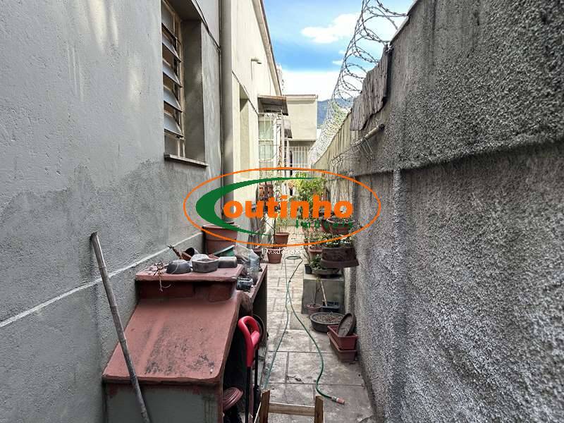 Casa à venda com 4 quartos, 400m² - Foto 3