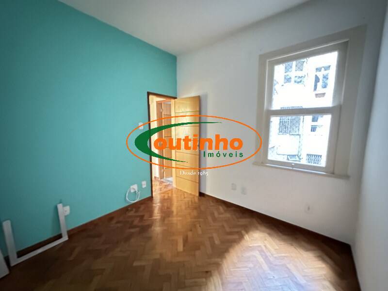 Apartamento à venda com 3 quartos, 80m² - Foto 11