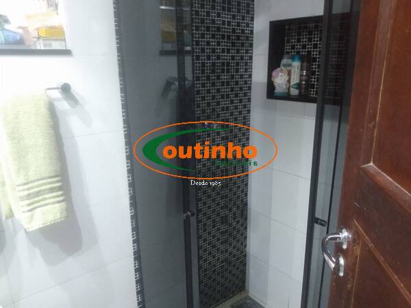 Apartamento à venda com 2 quartos, 64m² - Foto 18