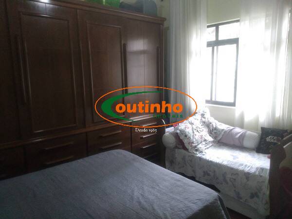 Apartamento à venda com 2 quartos, 64m² - Foto 19