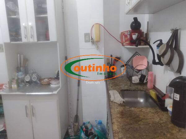 Apartamento à venda com 2 quartos, 64m² - Foto 26