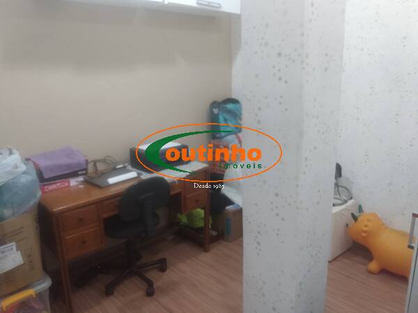 Apartamento à venda com 2 quartos, 64m² - Foto 28