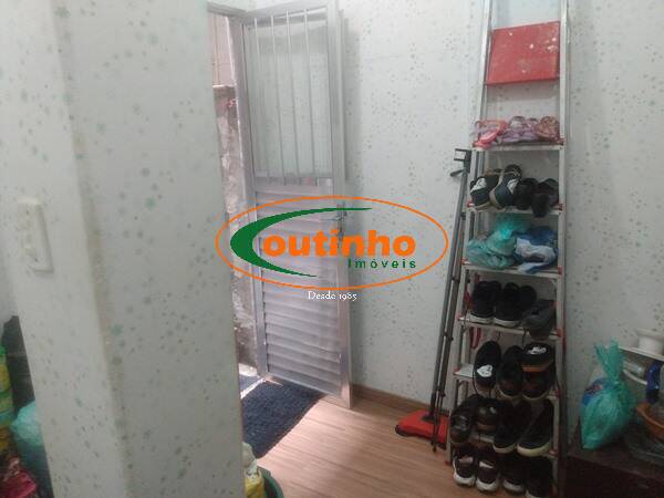 Apartamento à venda com 2 quartos, 64m² - Foto 31