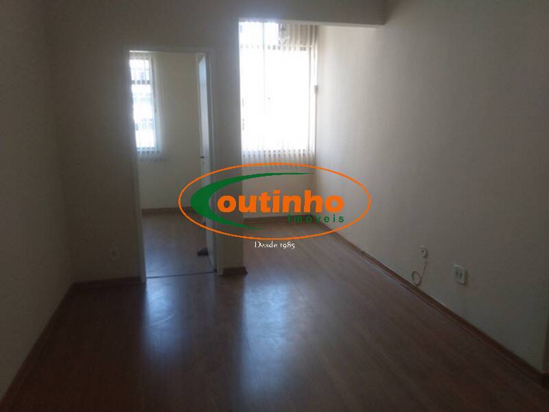 Apartamento à venda com 2 quartos, 70m² - Foto 4