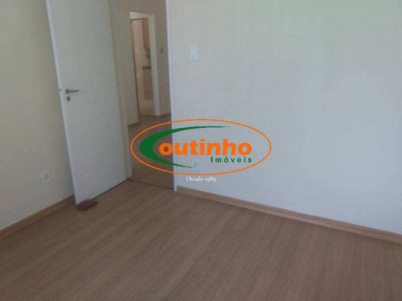 Apartamento à venda com 2 quartos, 70m² - Foto 9