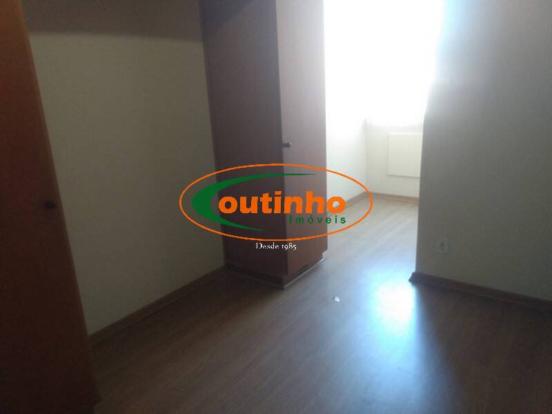 Apartamento à venda com 2 quartos, 70m² - Foto 16