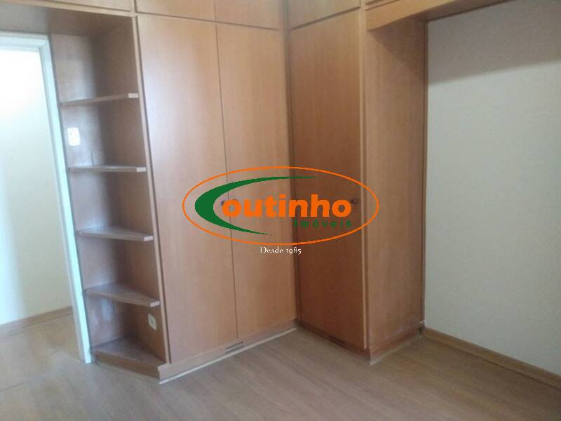 Apartamento à venda com 2 quartos, 70m² - Foto 17