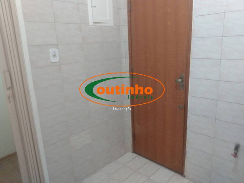 Apartamento à venda com 2 quartos, 70m² - Foto 23