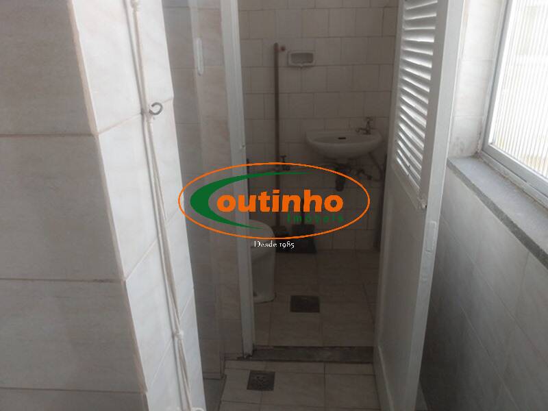 Apartamento à venda com 2 quartos, 70m² - Foto 26