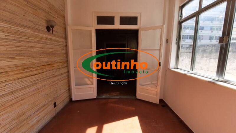 Apartamento à venda com 3 quartos, 125m² - Foto 8