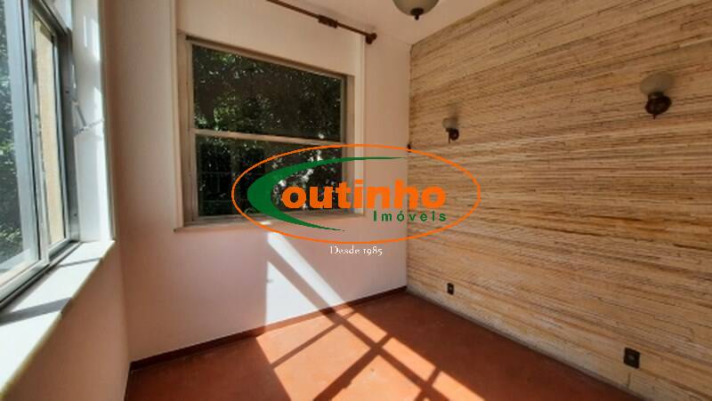 Apartamento à venda com 3 quartos, 125m² - Foto 7