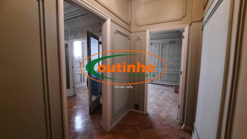 Apartamento à venda com 3 quartos, 125m² - Foto 4