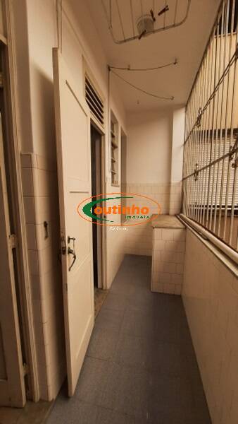 Apartamento à venda com 3 quartos, 125m² - Foto 31