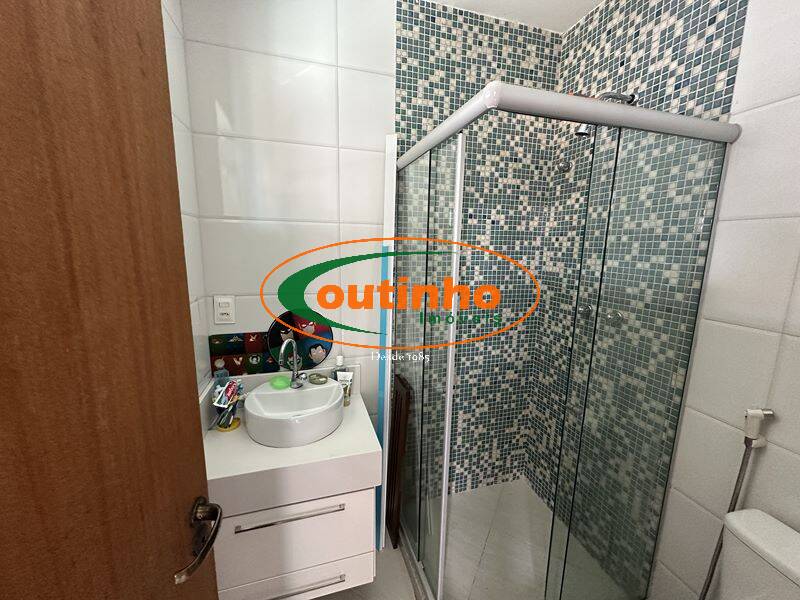 Casa à venda com 3 quartos, 220m² - Foto 14