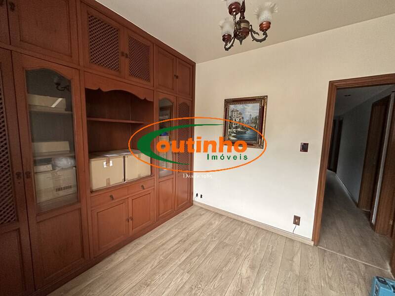 Apartamento à venda com 4 quartos, 140m² - Foto 9