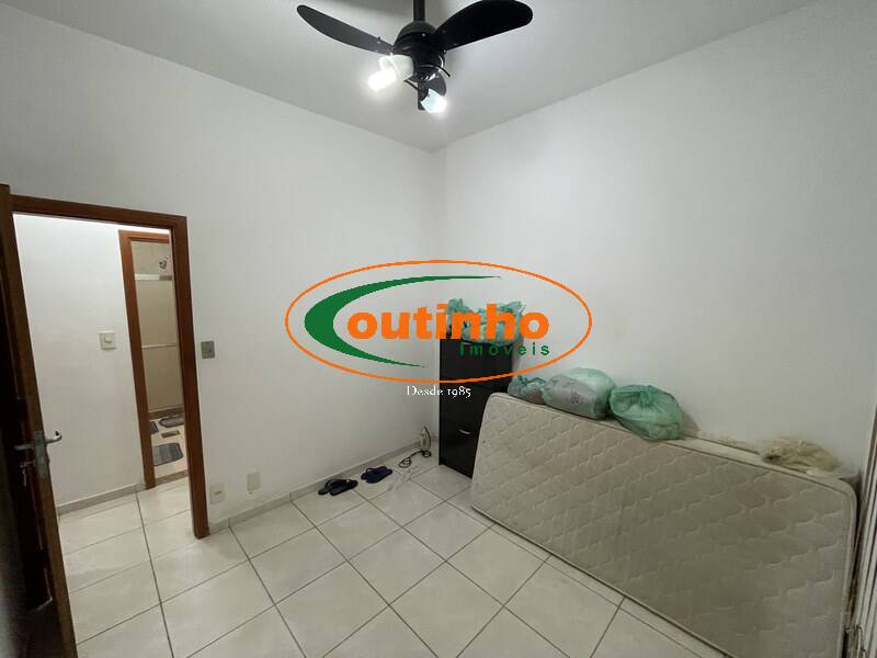 Apartamento à venda com 2 quartos, 70m² - Foto 7