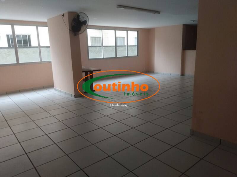 Apartamento à venda com 2 quartos, 74m² - Foto 31