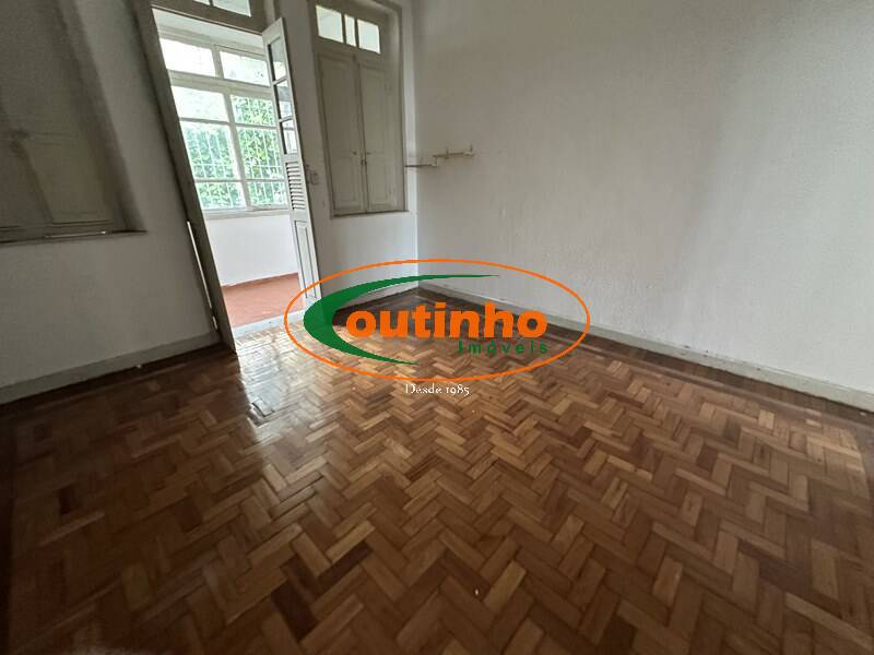 Casa à venda com 4 quartos, 206m² - Foto 16