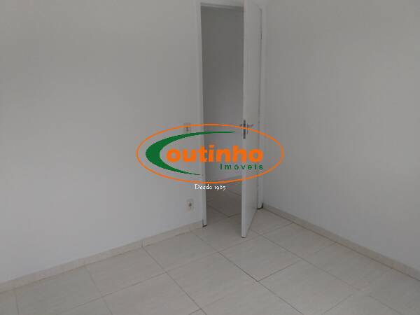 Apartamento à venda com 3 quartos, 92m² - Foto 13