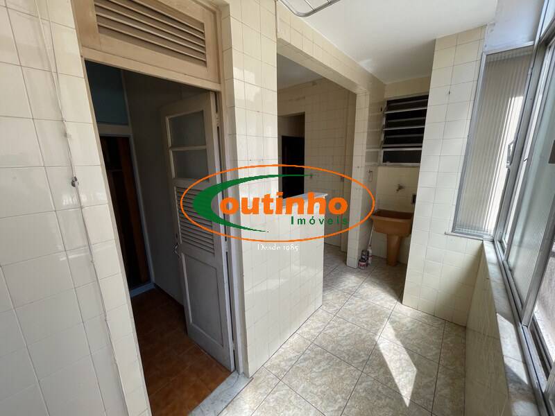 Apartamento à venda com 2 quartos, 75m² - Foto 14