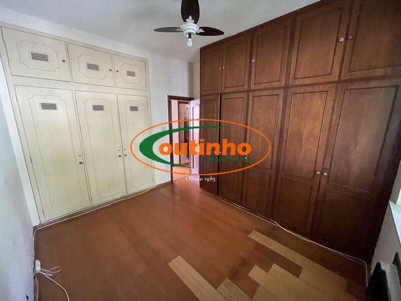 Apartamento à venda com 2 quartos, 75m² - Foto 4