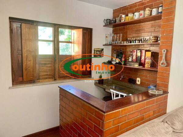 Casa à venda com 4 quartos, 305m² - Foto 9